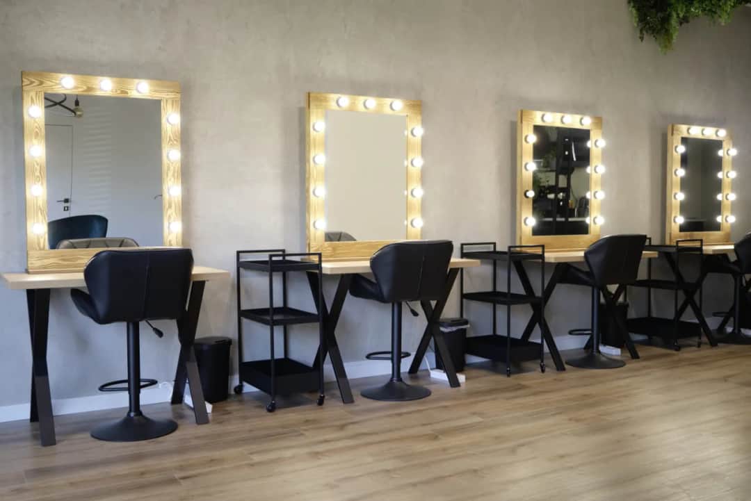 Ile się płaci za wynajem stanowiska fryzjerskiego w 2023 roku?